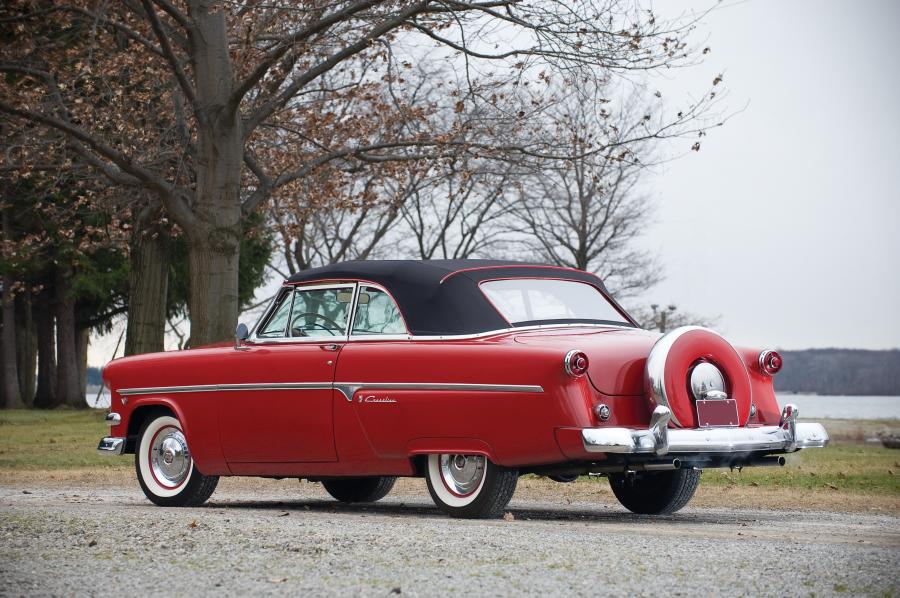  Ford Crestline Sunliner Convertible 1954 года  (фото 9 из 9)